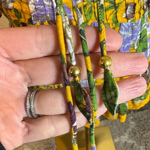 Farm Rio Capri Peplum Hem Floral Blouse Yellow & Purple size Large - Picture 7 of 17